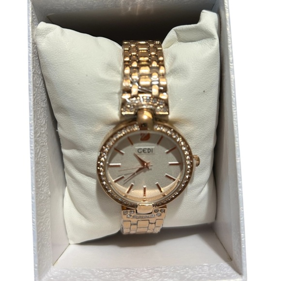 Gedi Gold Watch with Crystal Accents and Metal Link Bracelet - Picture 3 of 5